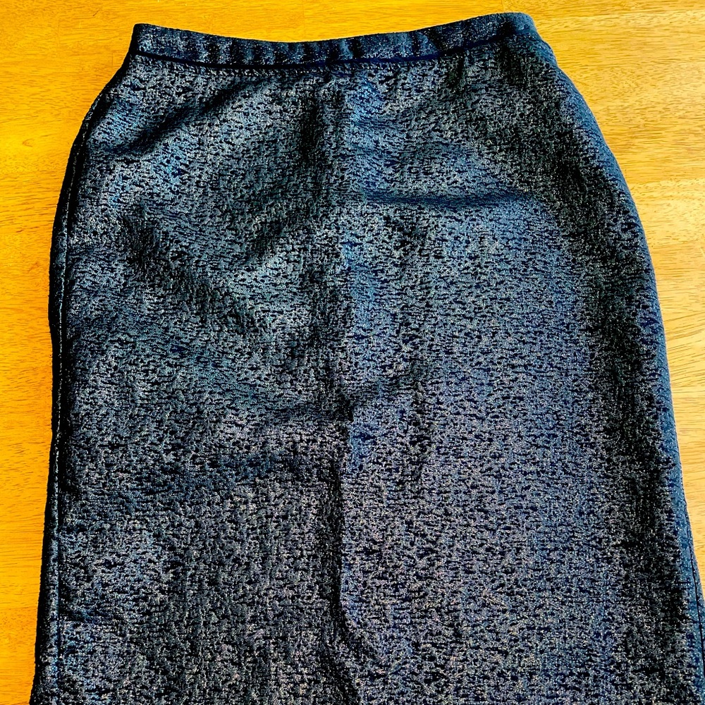 Who What Wear black tapestry luxe skirt for holiday/party/NYE w some sparkle